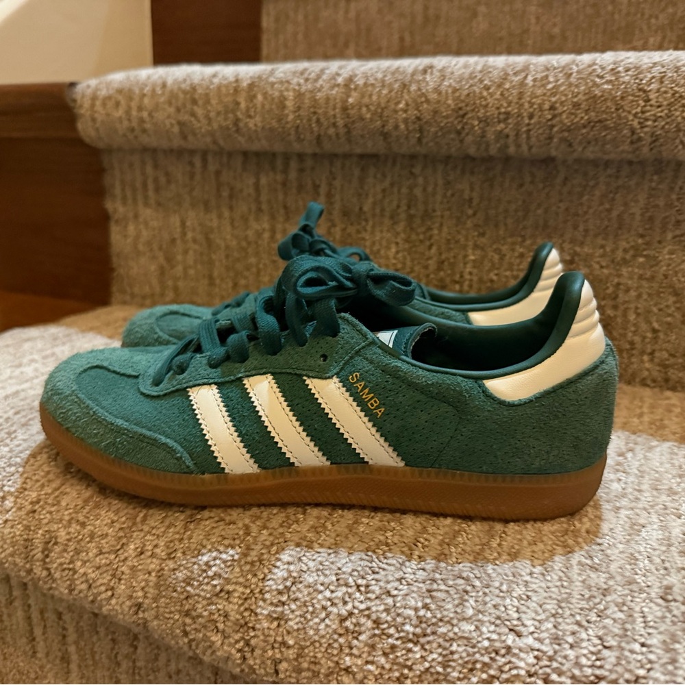 Adidas Samba green size 7 (men’s 5.5)